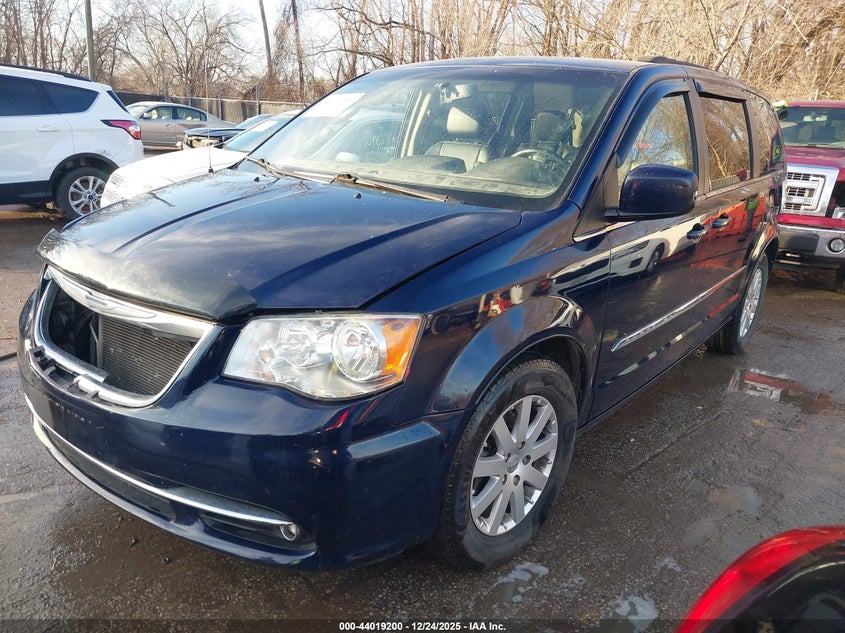 2015 Chrysler Town & Country Touring