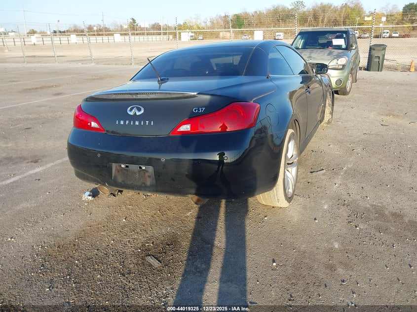 2010 Infiniti G37