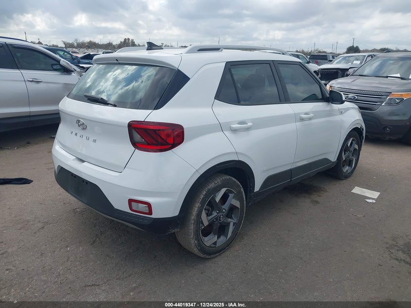 2021 Hyundai Venue Sel