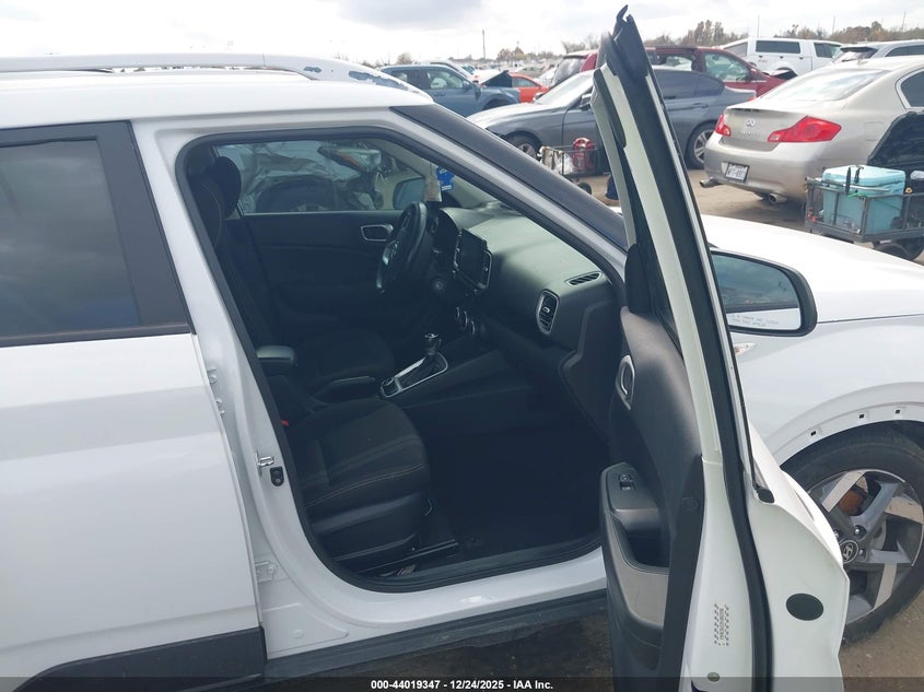 2021 Hyundai Venue Sel