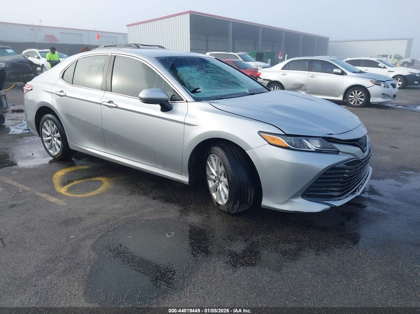 2020 Toyota Camry Le Awd