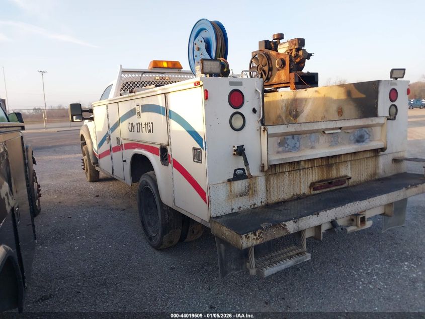 2011 Ford F-550 Chassis Xl