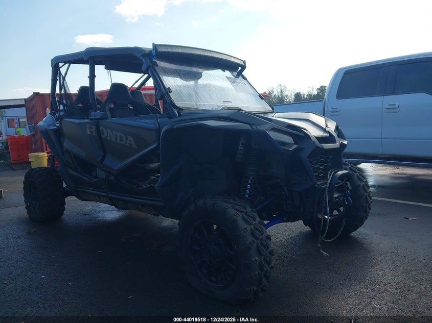 1HFVE06E5N4200890 2022 Honda Sxs1000 S4X auction photo 1