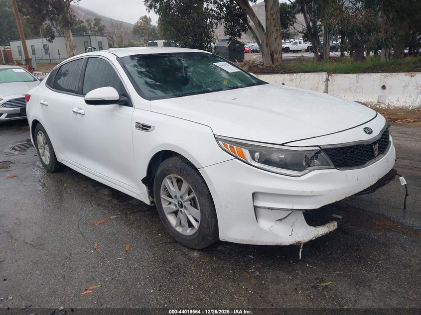 5XXGT4L38HG162875 2017 Kia Optima Lx auction photo 1