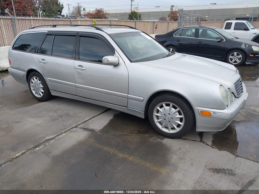 WDBJH65J01B189626 2001 Mercedes-Benz E-Class Base (A5) auction photo 1