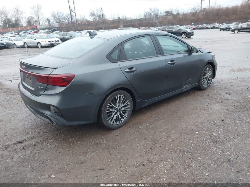 2022 Kia Forte Gt-Line