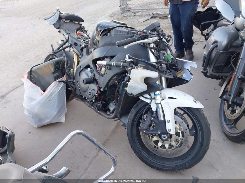 JH2SC570X6M211301 HONDA CBR1000 Photo 1