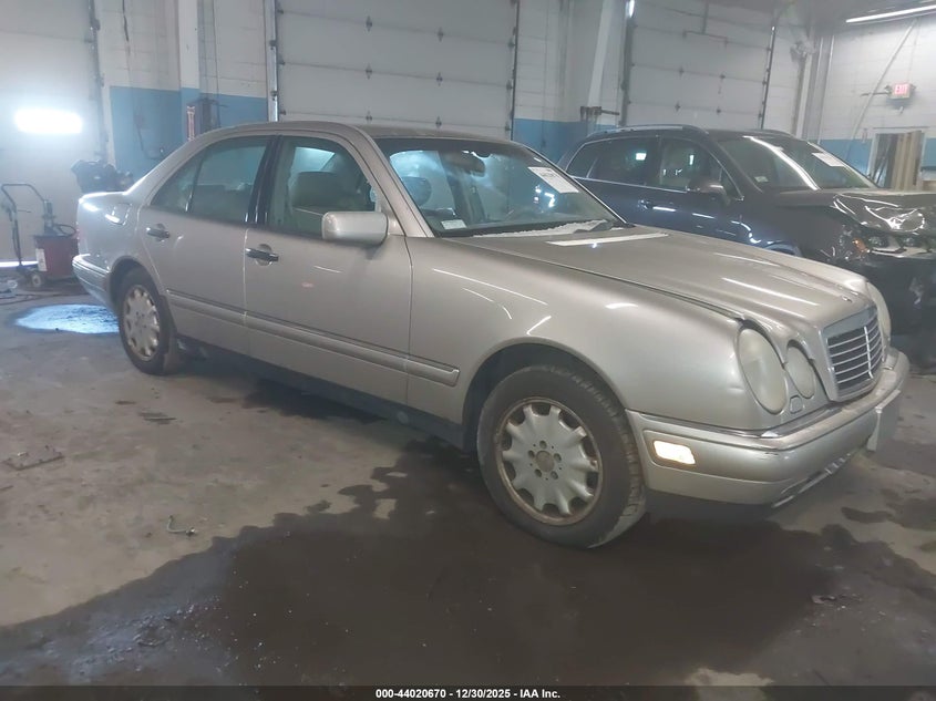 WDBJF82HXXX020907 1999 Mercedes-Benz E 320 Awd auction photo 1