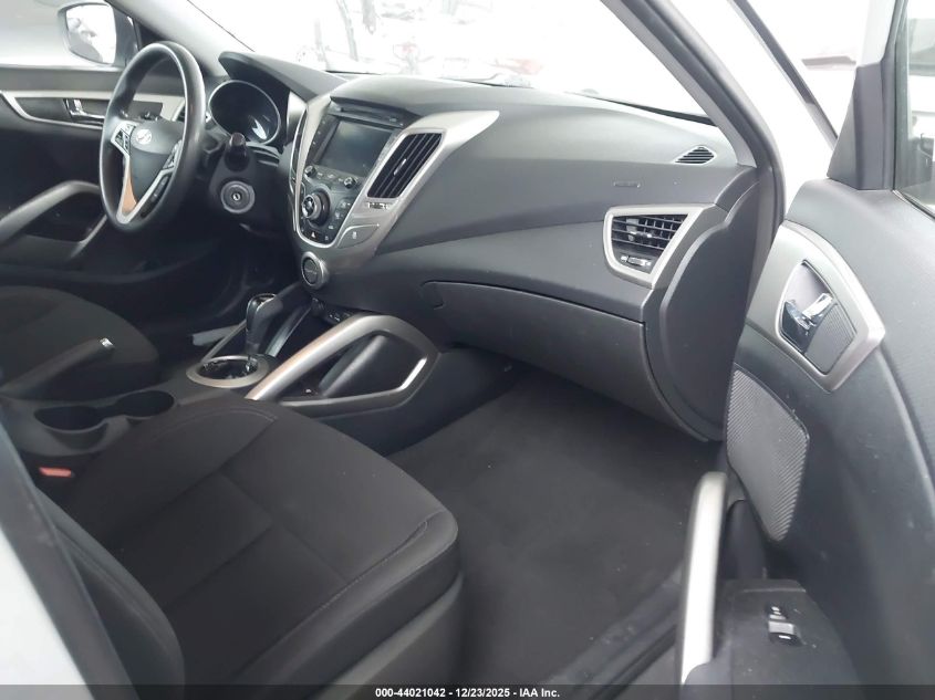 2014 Hyundai Veloster Base W/Black