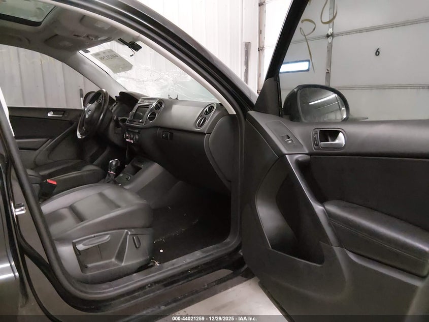 2017 Volkswagen Tiguan 2.0T Wolfsburg Edition