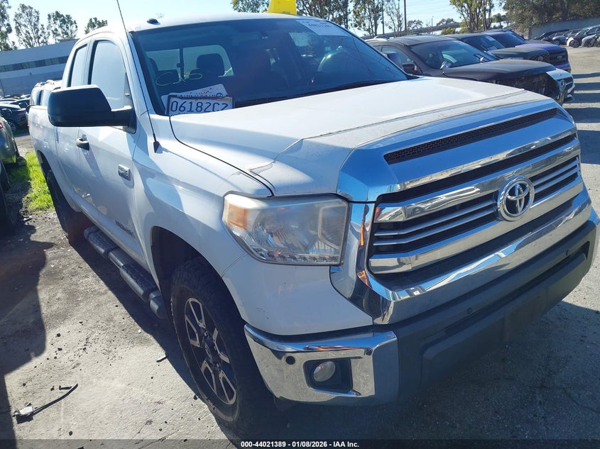 5TFUY5F14GX579969 2016 Toyota Tundra Sr5 5.7L V8 auction photo 1