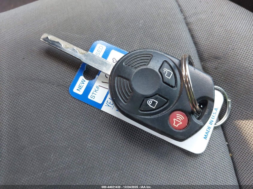 VIN 1FMCU0F70HUE94124 2017 FORD ESCAPE S