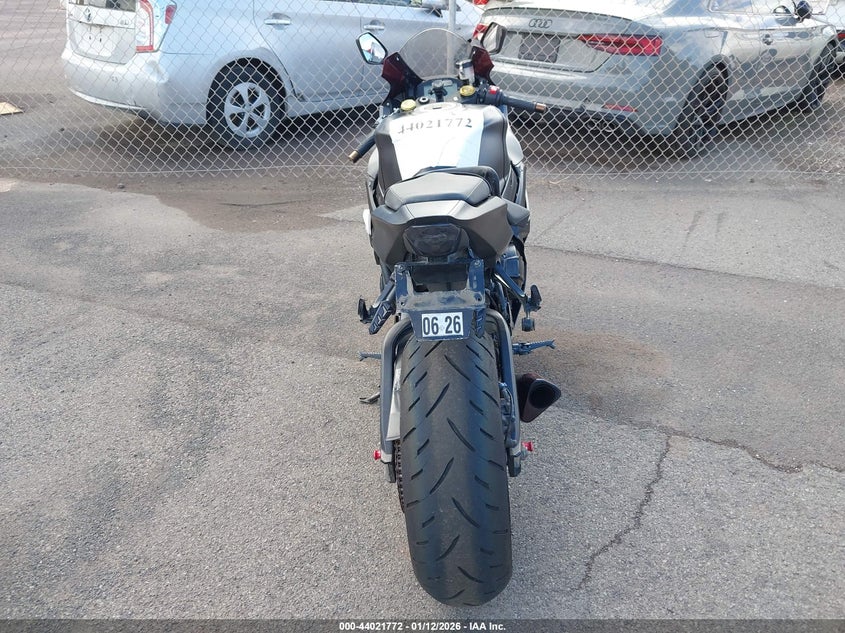 2017 Suzuki Gsx-R1000 VIN: JS1DM11B2H2101675 Lot: 44021772