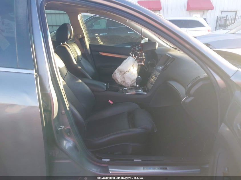 2012 Infiniti G37 Journey