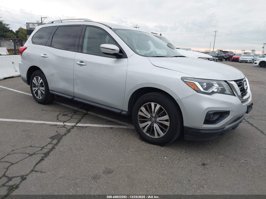 5N1DR2MNXJC622593 2018 Nissan Pathfinder Sv auction photo 1