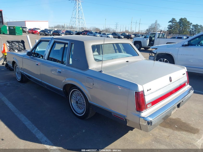 1989 Lincoln Town Car Signature
