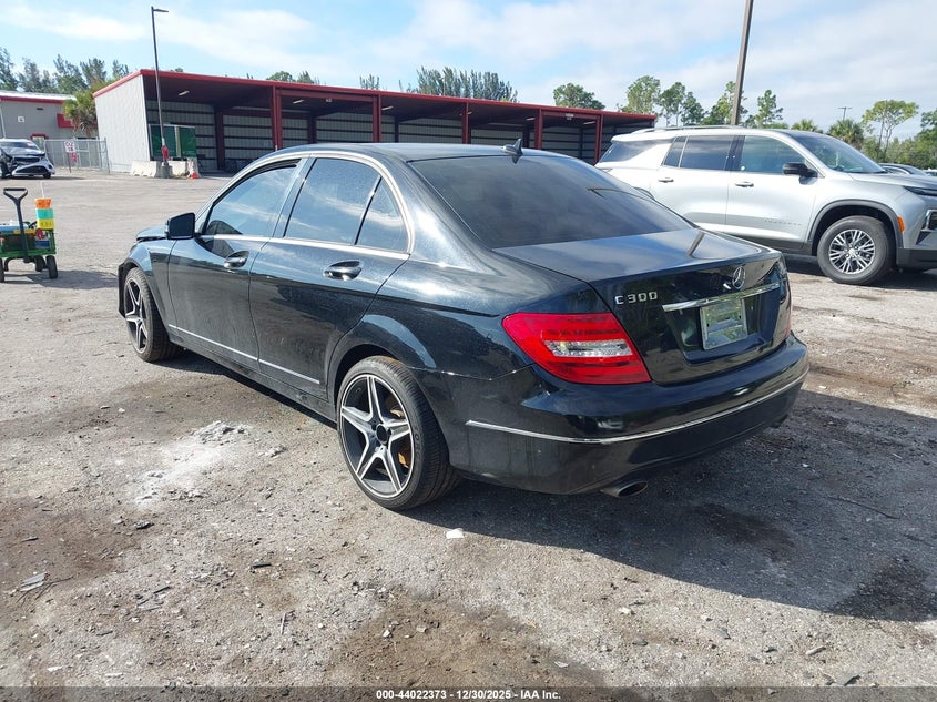2013 Mercedes-Benz C 300 Luxury 4Matic/Sport 4Matic