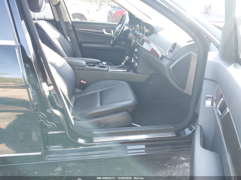 2013 Mercedes-Benz C 300 Luxury 4Matic/Sport 4Matic