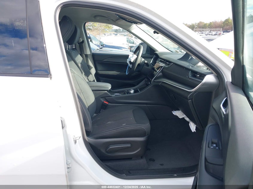 2024 Jeep Grand Cherokee L Laredo