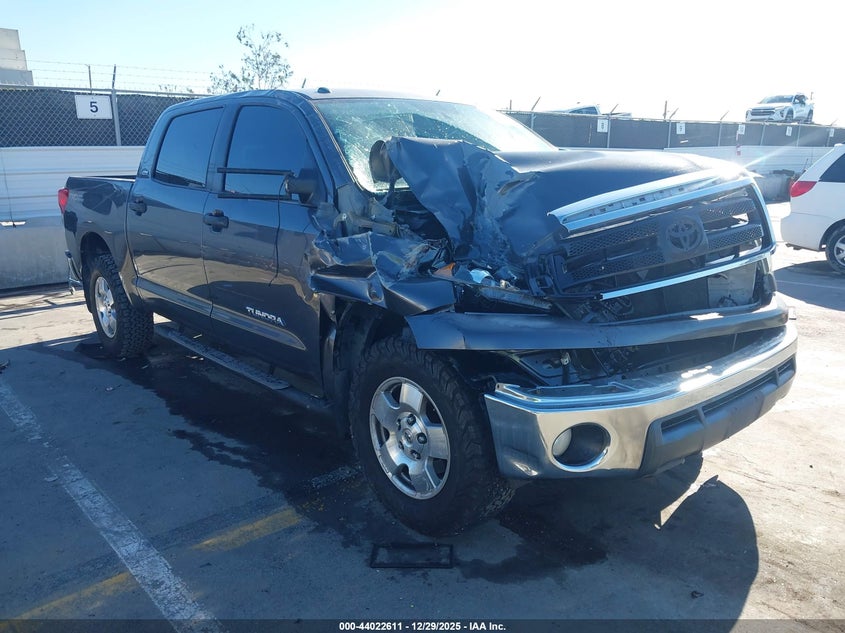 5TFEY5F1XCX122582 2012 Toyota Tundra Grade 5.7L V8 auction photo 1