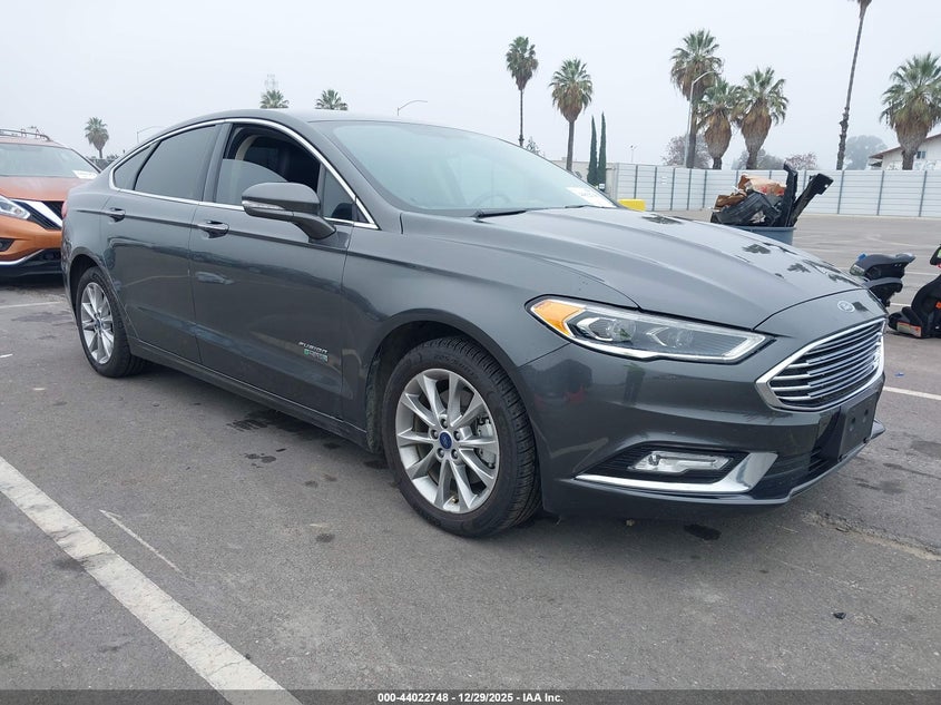 Vin: 3fa6p0pu2hr330058, lot: 44518512, ford fusion energi se luxury 2017 img_1