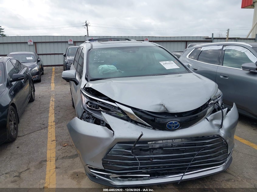 5TDERKEC0SS283560 2025 Toyota Sienna Platinum auction photo 1