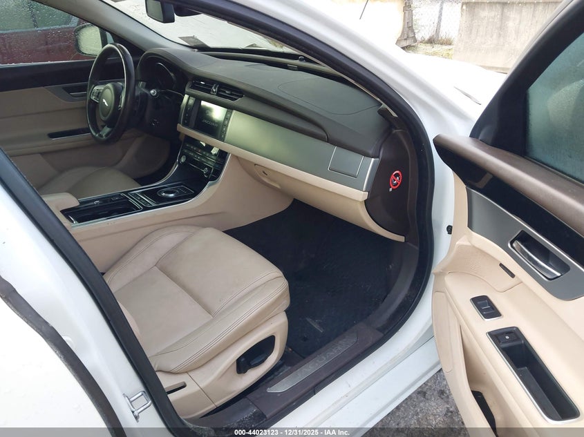 2017 Jaguar Xf 35T Premium