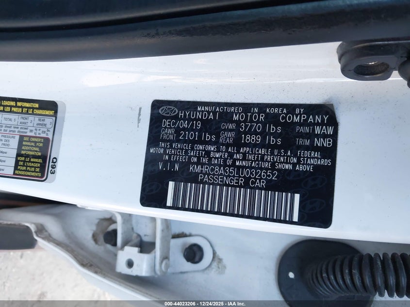 VIN KMHRC8A35LU032652 2020 HYUNDAI VENUE SEL