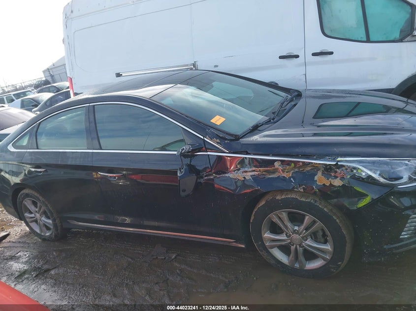 VIN 5NPE34AF8JH693198 2018 HYUNDAI SONATA SPORT