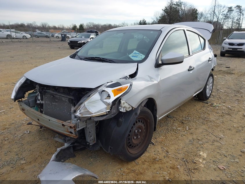 2017 Nissan Versa 1.6 S+