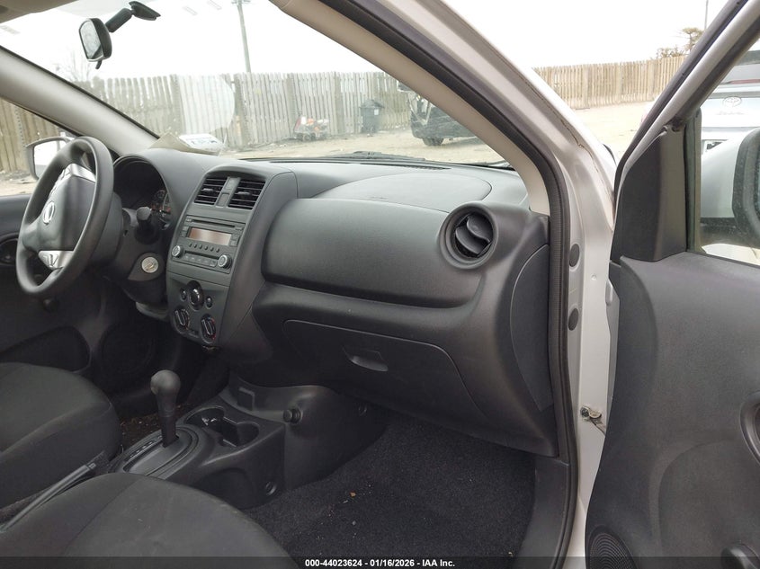 2017 Nissan Versa 1.6 S+