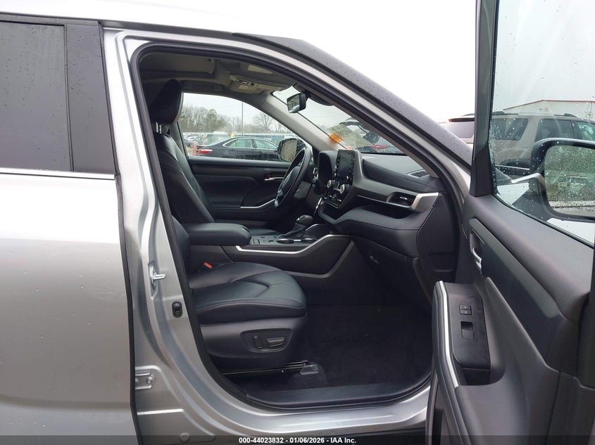 2022 Toyota Highlander Xle