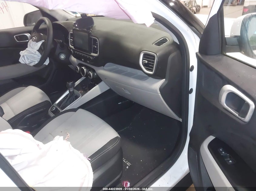 2020 Hyundai Venue Sel