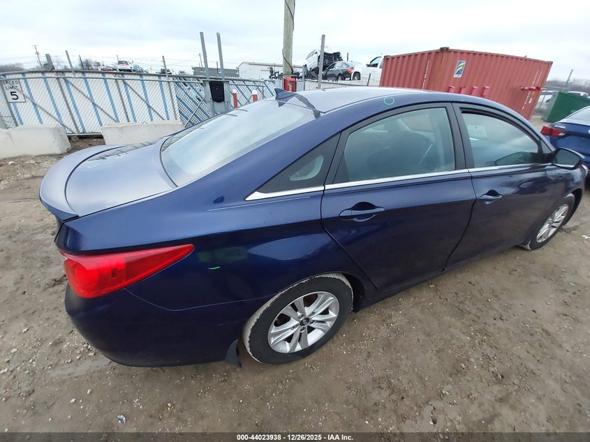2013 HYUNDAI SONATA auction photo 4