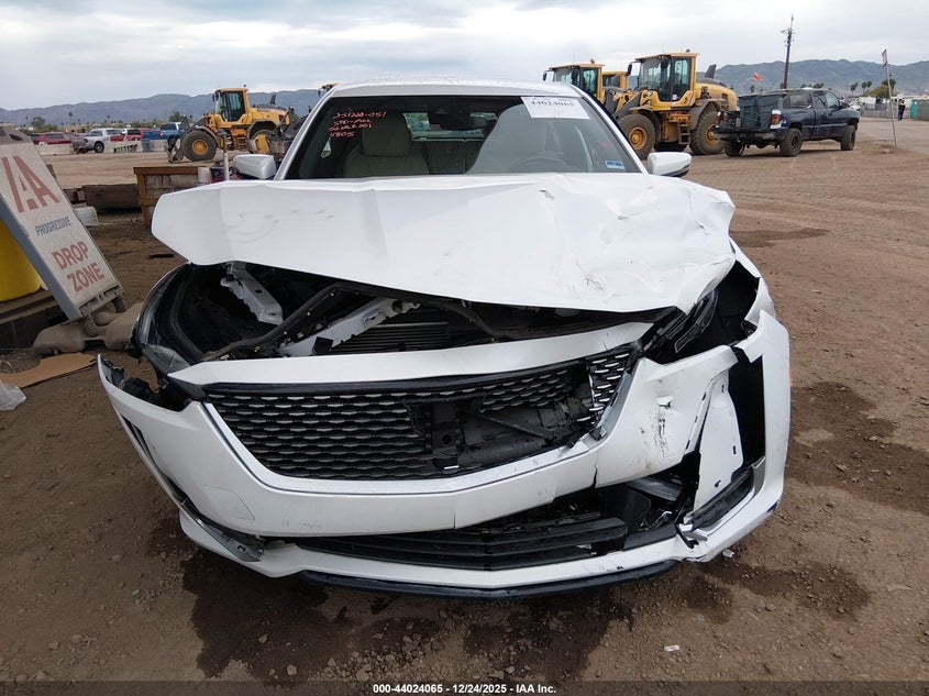 VIN 1G6DM5RK6P0104805 2023 CADILLAC CT5 LUXURY