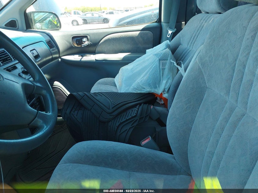 1998 Toyota Sienna Le