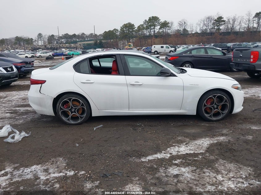 VIN ZARFANBN0P7669101 2023 ALFA ROMEO GIULIA VELOCE AWD