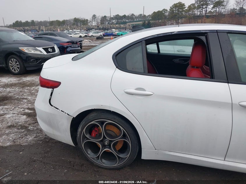 VIN ZARFANBN0P7669101 2023 ALFA ROMEO GIULIA VELOCE AWD