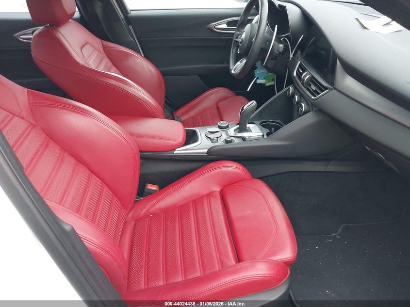 VIN ZARFANBN0P7669101 2023 ALFA ROMEO GIULIA VELOCE AWD