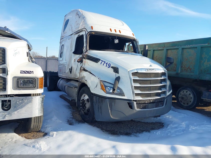 2021 FREIGHTLINER NEW CASCADIA 126