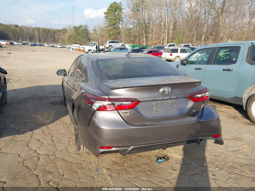 2022 Toyota Camry Se