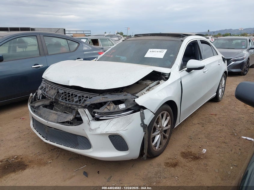 2020 Mercedes-Benz A 220