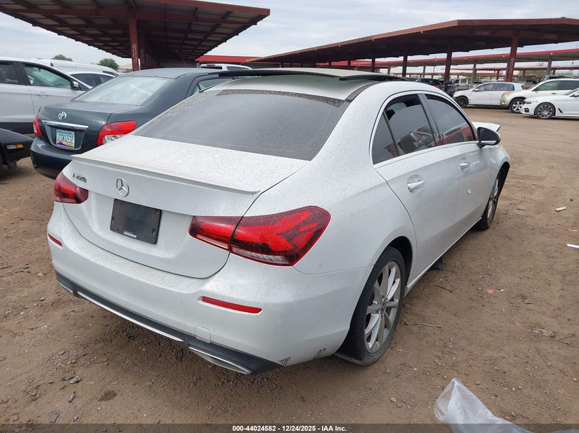 2020 Mercedes-Benz A 220