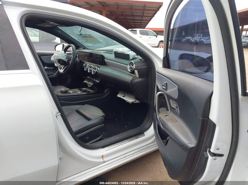 2020 Mercedes-Benz A 220