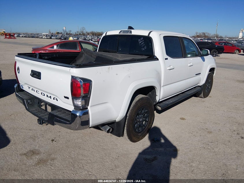 2020 TOYOTA TACOMA auction photo 4