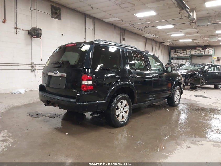 2010 Ford Explorer Xlt