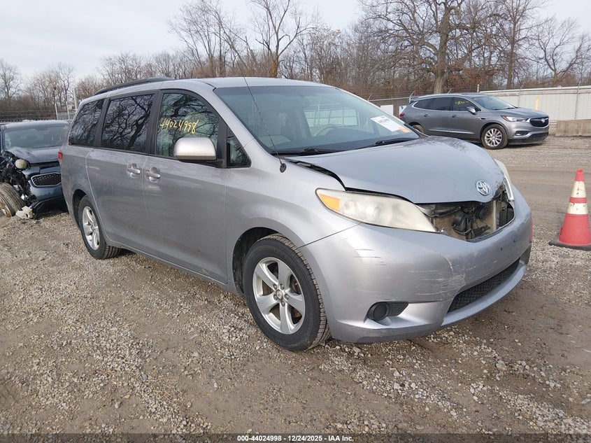 5TDKK3DC1CS218071 2012 Toyota Sienna Le V6 8 Passenger auction photo 1