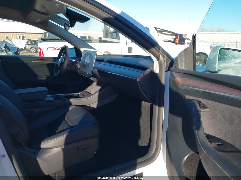 2024 Tesla Model Y Long Range Dual Motor All-Wheel Drive