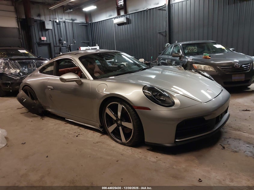 2025 Porsche 911 Carrera/Carrera T