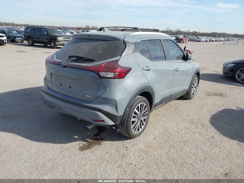 2024 Nissan Kicks Sv Xtronic Cvt
